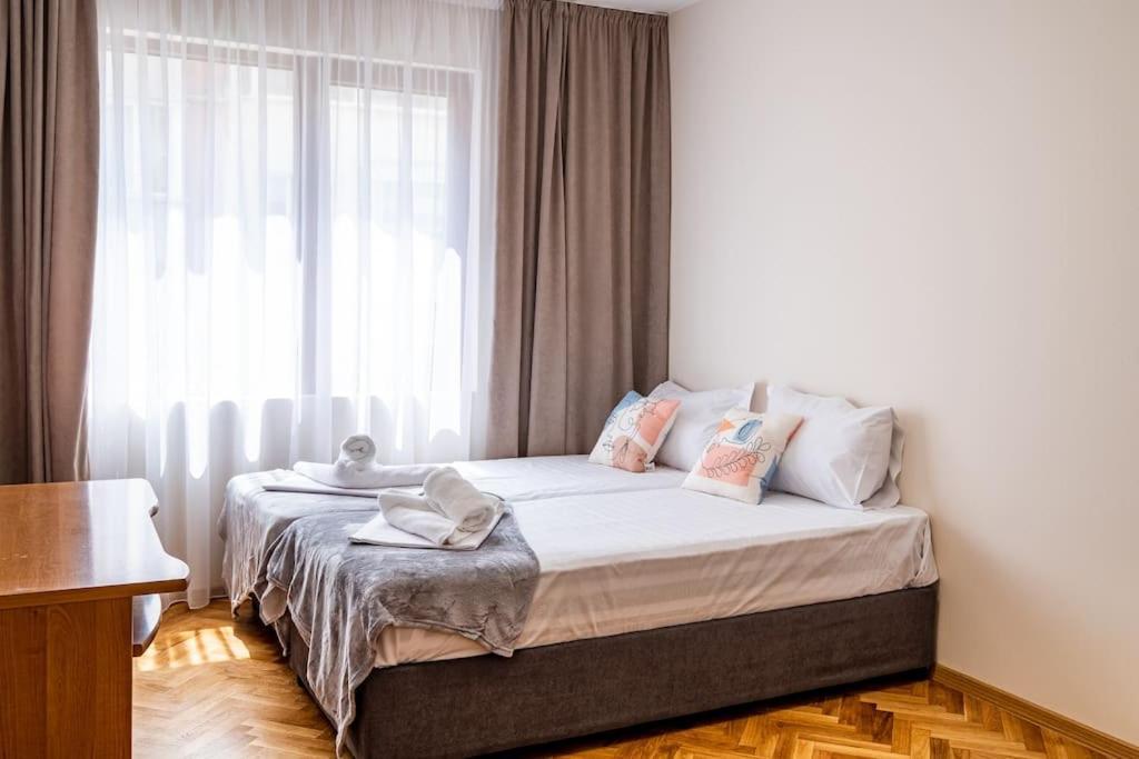 Varna Central 2Bdrm Apartment Exterior foto